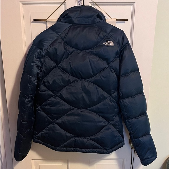 The North Face Women's Puffer Jacket - Navy Blue - Picture 5 of 9